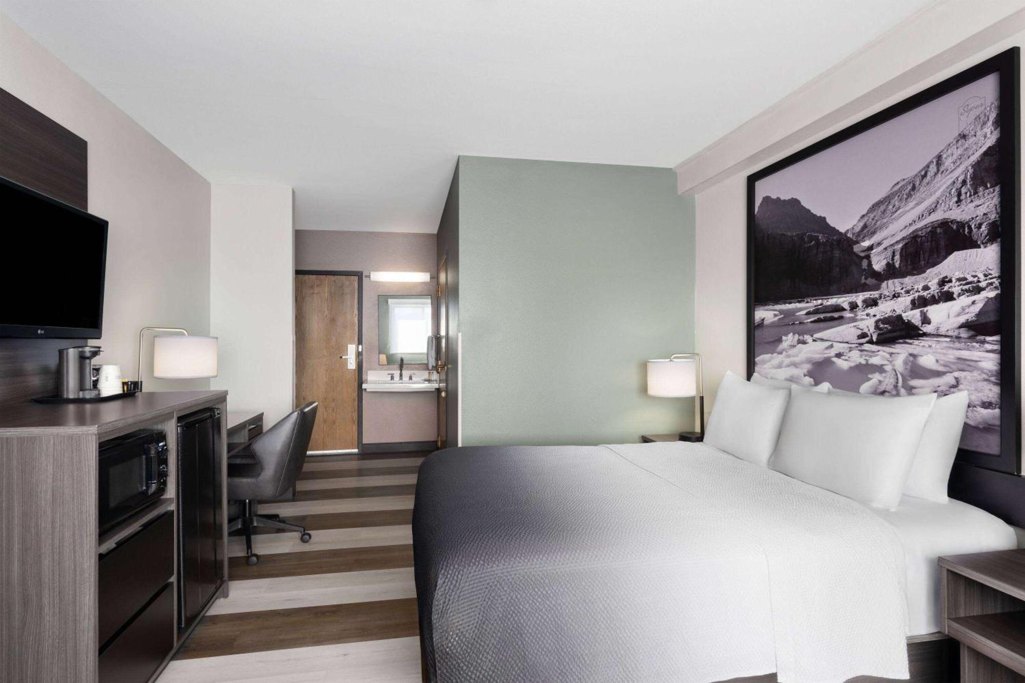 Super 8 By Wyndham Columbus Hotell Exteriör bild