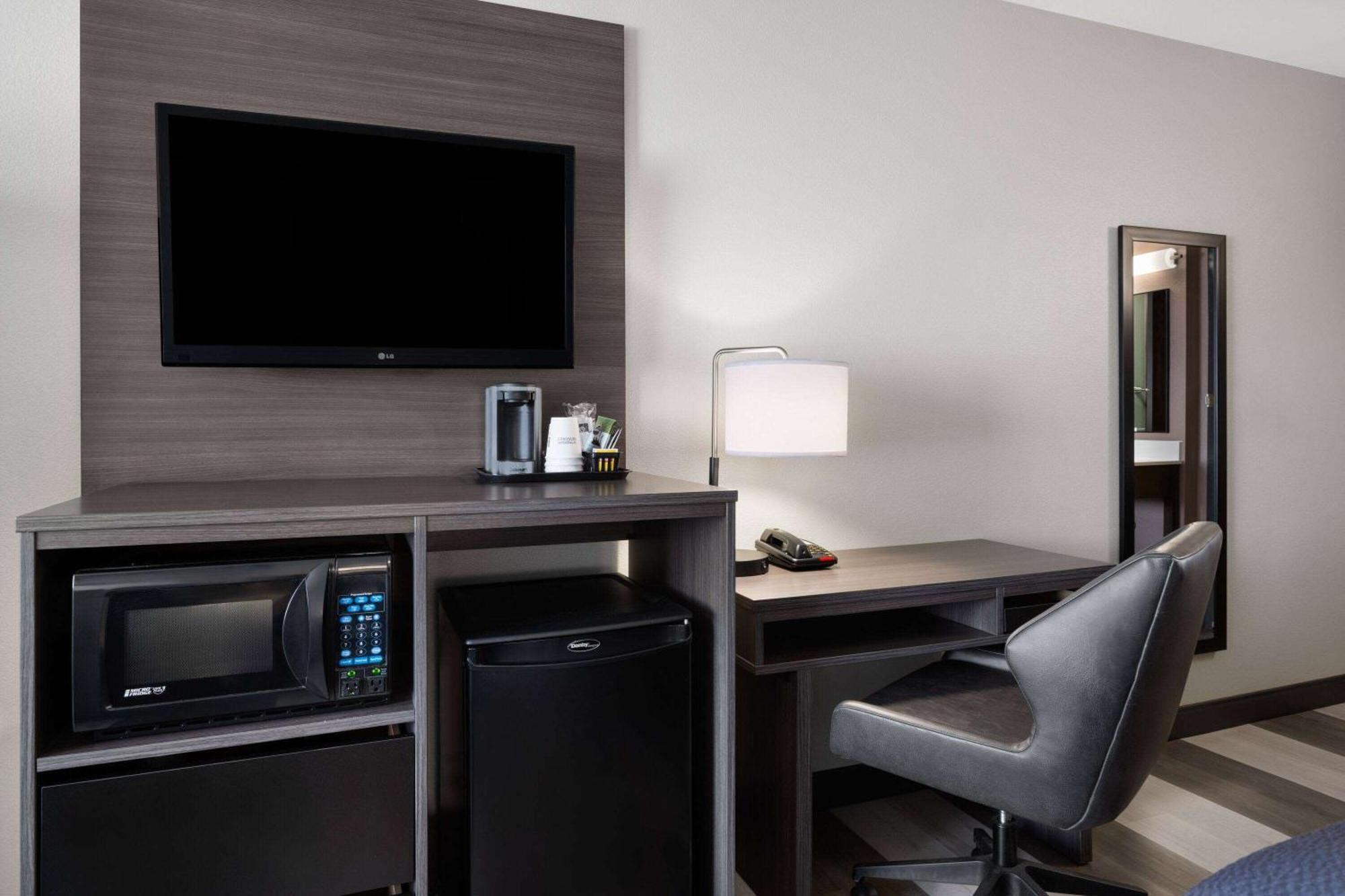 Super 8 By Wyndham Columbus Hotell Exteriör bild
