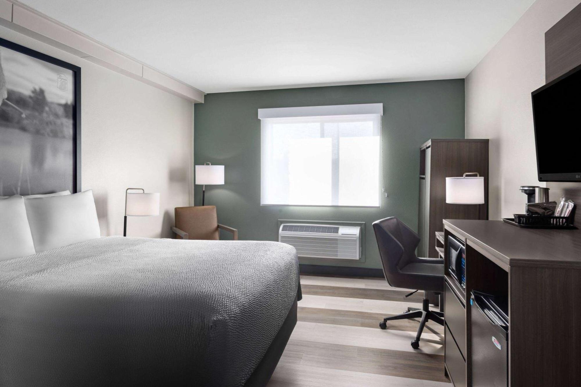 Super 8 By Wyndham Columbus Hotell Exteriör bild